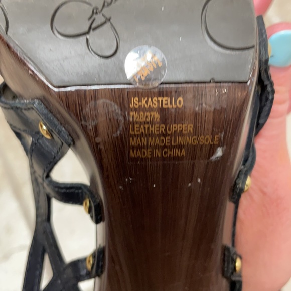 Sandal - Picture 7 of 7